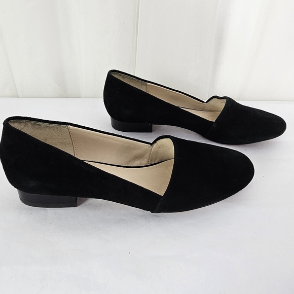 Bettye Muller Black Suede Flats Size 7.5 - Picture 2 of 10